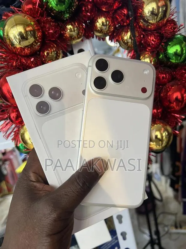 Apple iPhone 17 Pro Max 512 GB Silver · Photo 1