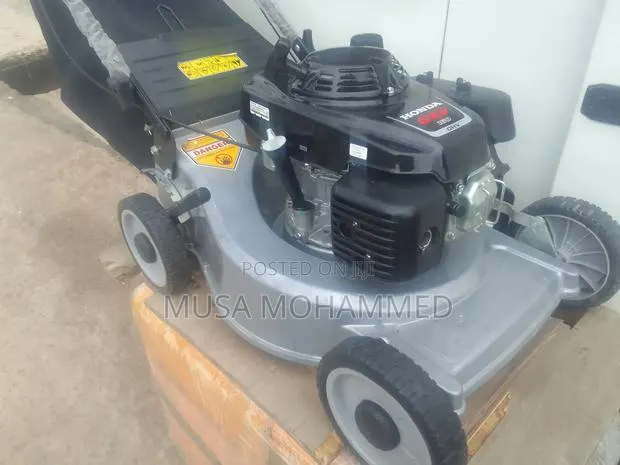 Honda Lawn Mower · Photo 1