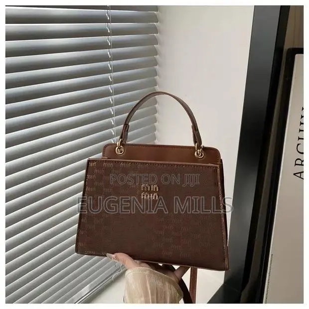 Hand Bag for Ladies · Photo 1