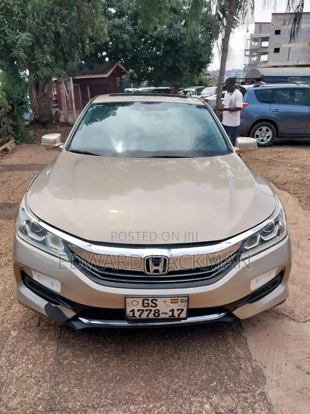 Honda Accord 2015 Gold · Photo 1