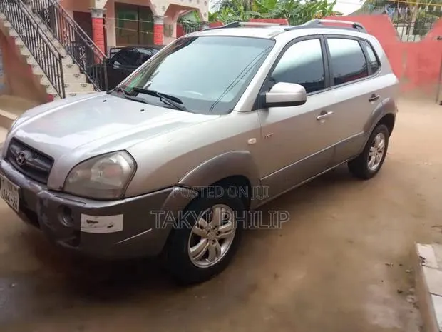 Hyundai Tucson SE 4x4 2009 Silver · Photo 1