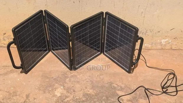 100w Foldable Solar Panel · Photo 1