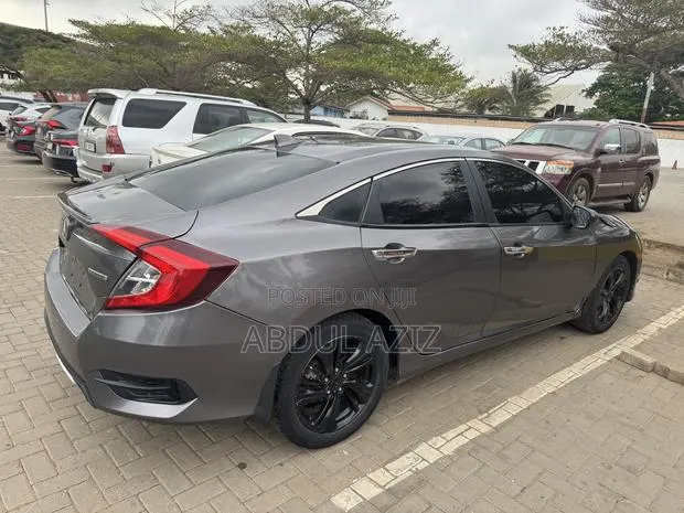 Honda Civic Touring Sedan 2020 Gray · Photo 1