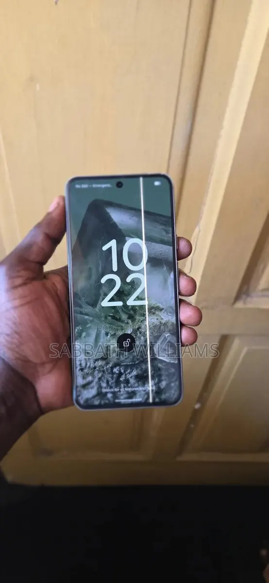 Google Pixel 8 128 GB Green · Photo 1