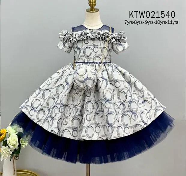 Girls Cotton Lace Dress With a Body Bag · Photo 1