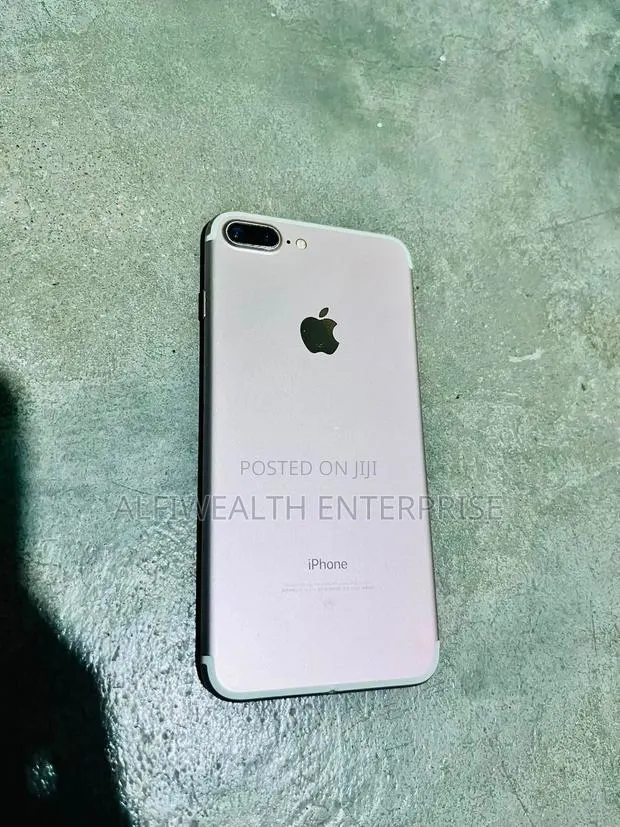Apple iPhone 7 Plus 128 GB Rose Gold · Photo 1