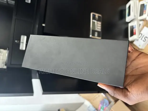 New Samsung Galaxy S20 Ultra 5G 128 GB Black · Photo 1
