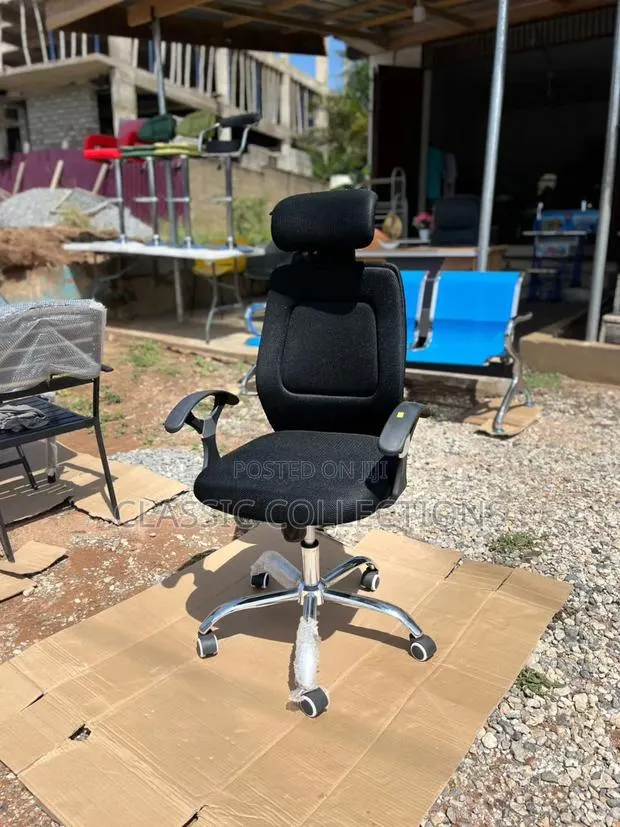 Office Chair With Adjustable Headrest · Photo 1