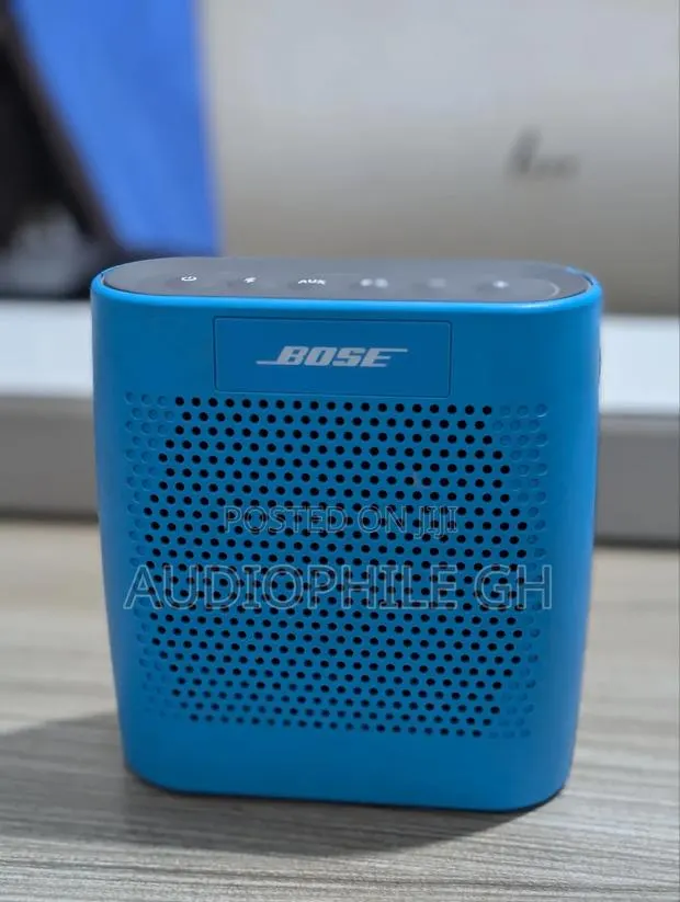 Bose Soundlink Color Portable Bluetooth Speaker · Photo 2