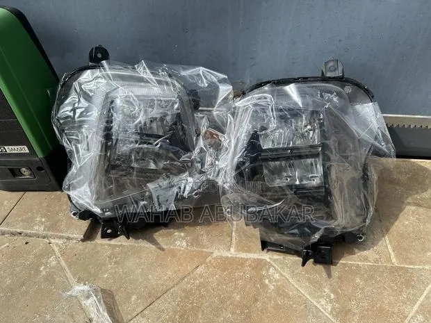 Hyundai Tucson 2023 Headlights Pair · Photo 1