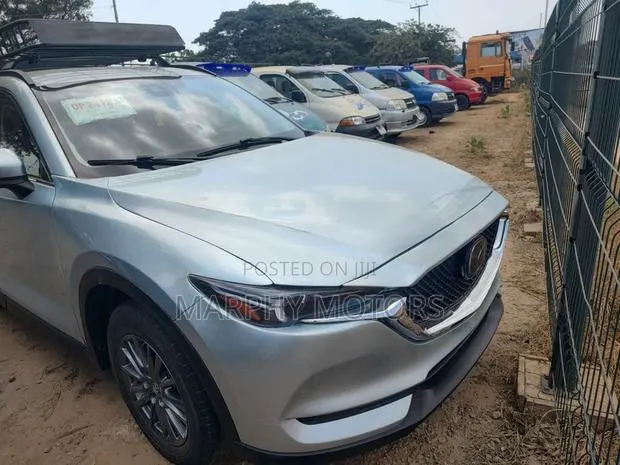 Mazda CX-5 2020 Silver · Photo 1