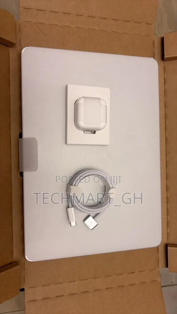 New Laptop Apple MacBook Air 2026 M5 16GB Apple M5 SSD 512GB · Photo 1
