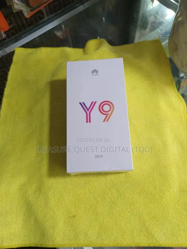 New Huawei Y9 2019 128 GB Purple · Photo 1