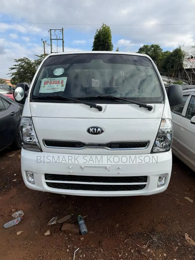 Kia Bongo 2019 White · Photo 1