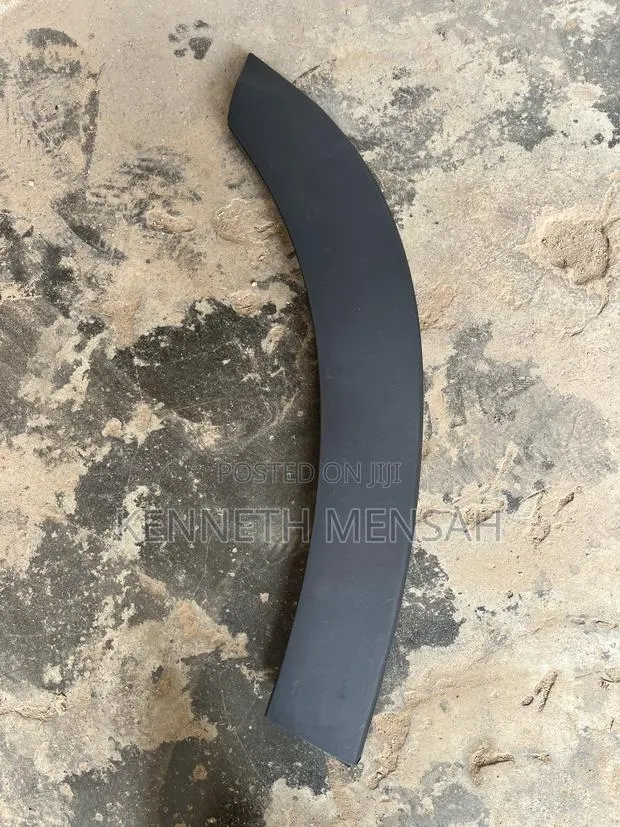 Mzda Cx50 Door Arc · Photo 1