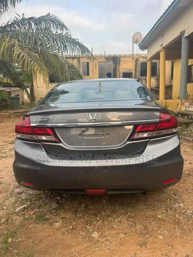 Honda Civic Sedan LX 2013 Gray · Photo 1
