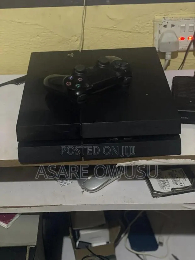 Standard Ps4 · Photo 1