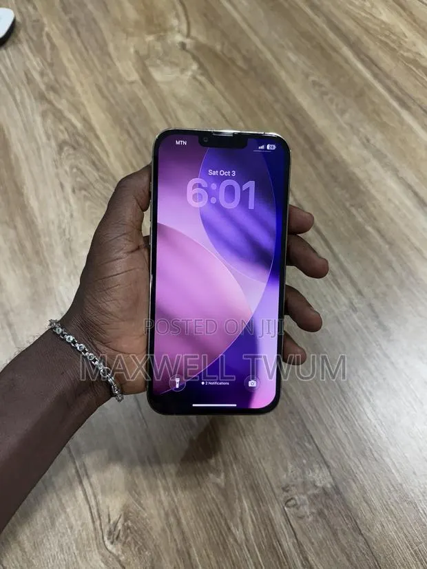 Apple iPhone 13 Pro Max 128 GB Gold · Photo 1