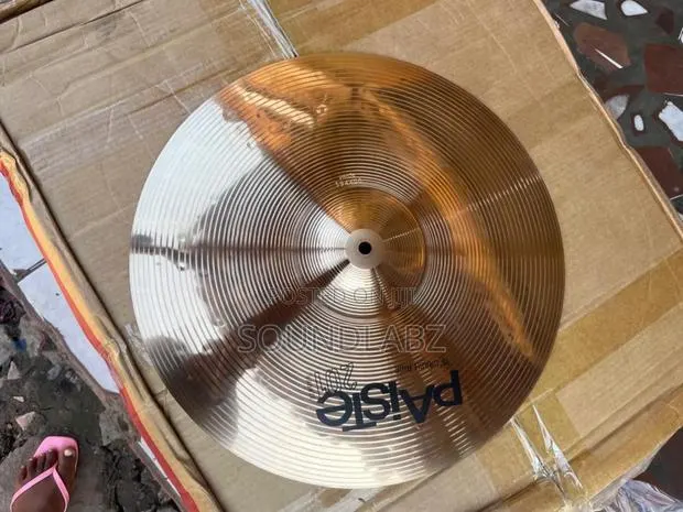 Paiste 18inches Professional Cymbal · Photo 1