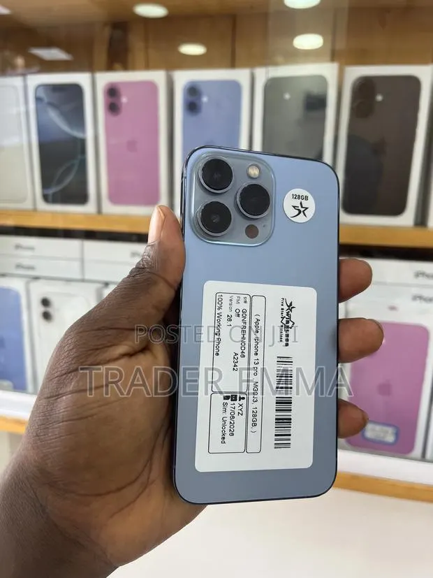Apple iPhone 13 Pro 128 GB Blue · Photo 1