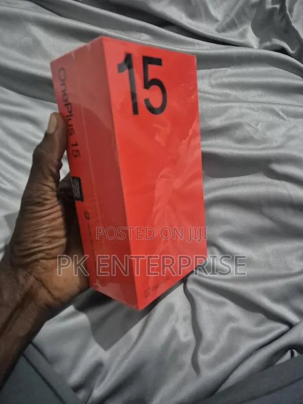 New OnePlus 15 1 TB Black · Photo 1