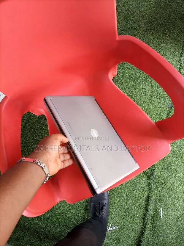 New Laptop Dell Latitude Z600 4GB Intel Core 2 Duo HDD 160GB · Photo 1