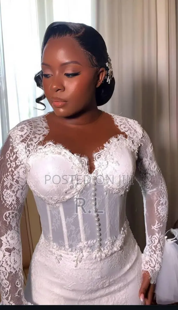 Bridal Makeup, Hairstyling,Nails and Pedicure Combo Package · Photo 1