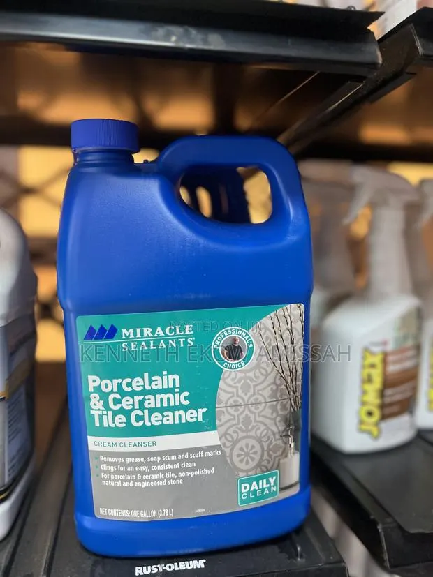 Porcelain and Ceramic Tile Cleaner · Photo 1