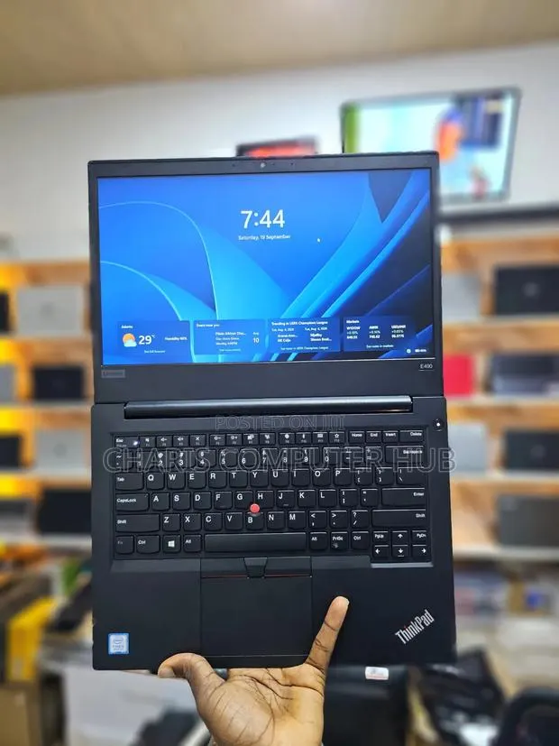 Laptop Lenovo ThinkPad E495 8GB Intel Core i3 SSD 256GB · Photo 1