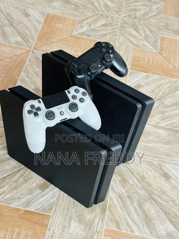 Playstation 4 Slim With Fc 26 Installed · Photo 1