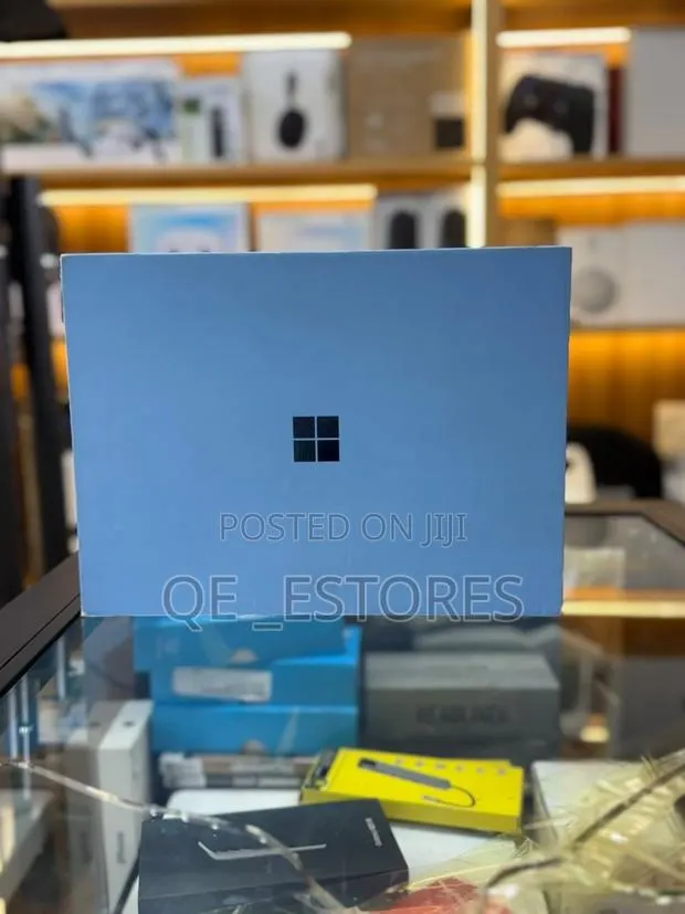 New Microsoft Surface Pro 11th Edition, a Copilot+ PC 16GB SSD 512GB · Photo 1