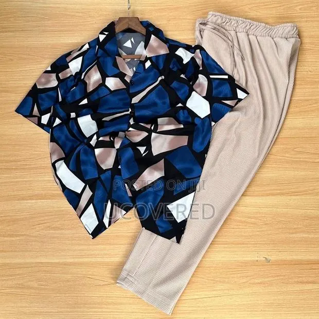 High Quality Top and Down Outfit · Photo 1