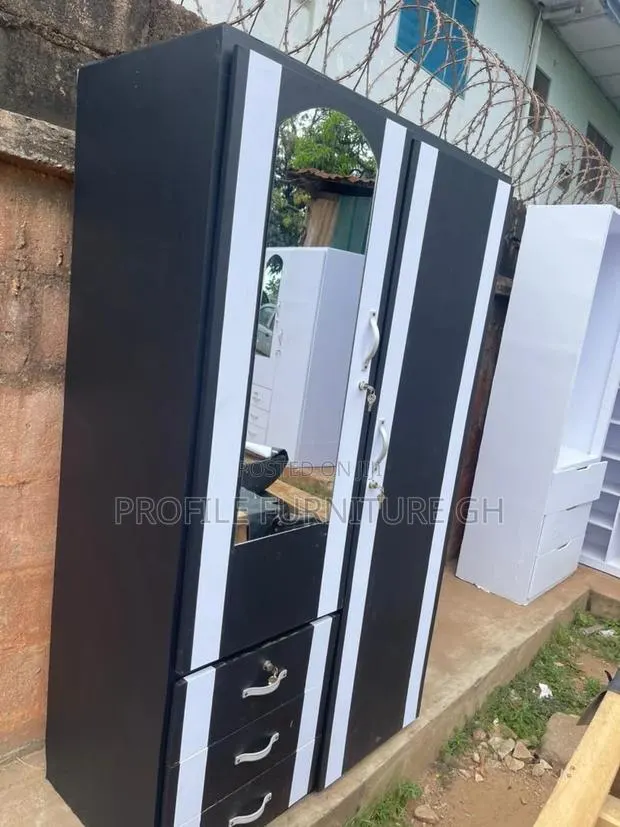 Adorable Wardrobe 2in1 // Durable And Luxurious · Photo 1