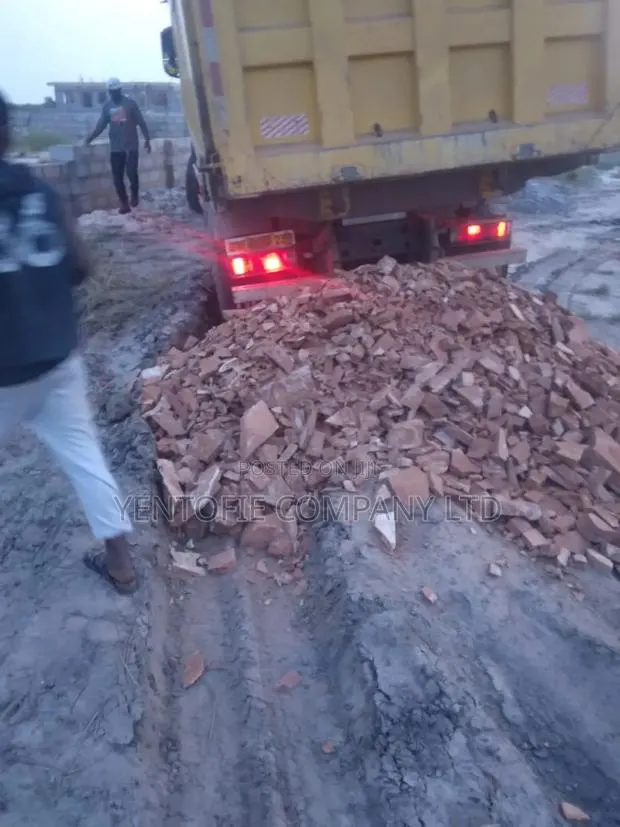 Quality Filling Materials and Laterite for Sale · Photo 1