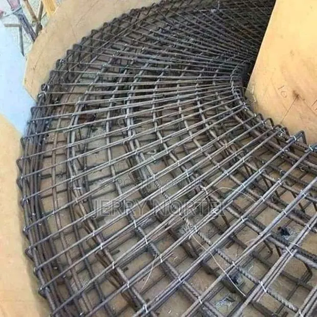 A Steel Bender With Professional Skills · Photo 1