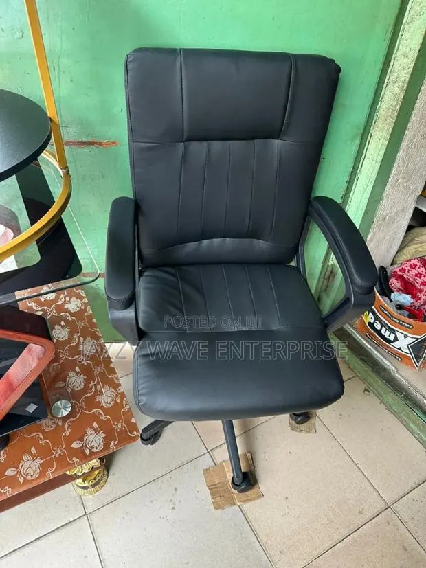 Office Chair · Photo 1