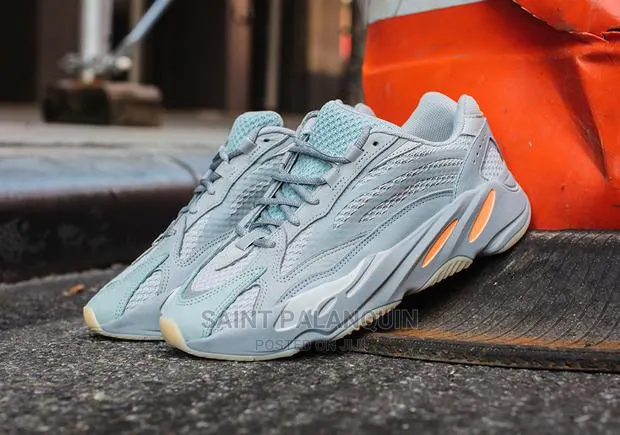 Adidas Boost All Colors · Photo 1