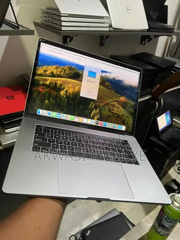 Laptop Apple MacBook Pro 2019 32GB Intel Core i9 SSD 1T · Photo 1