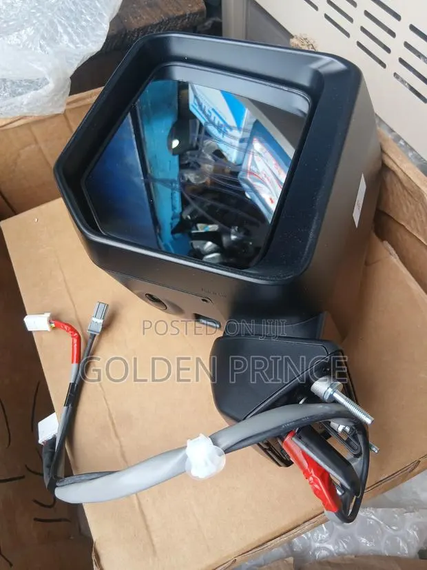 Prado 2025 Mirror With Camera (1pc) · Photo 1