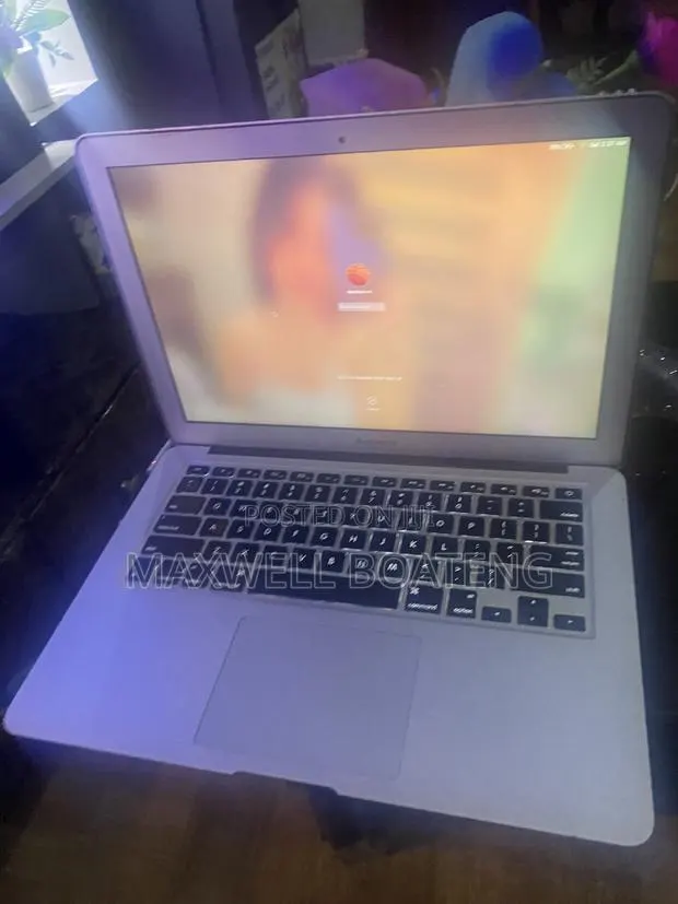 New Laptop Apple MacBook Air 2011 8GB Intel Core i5 HDD+SSD 128GB · Photo 1
