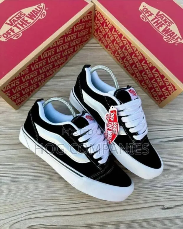 Quality Vans Sneakers · Photo 1