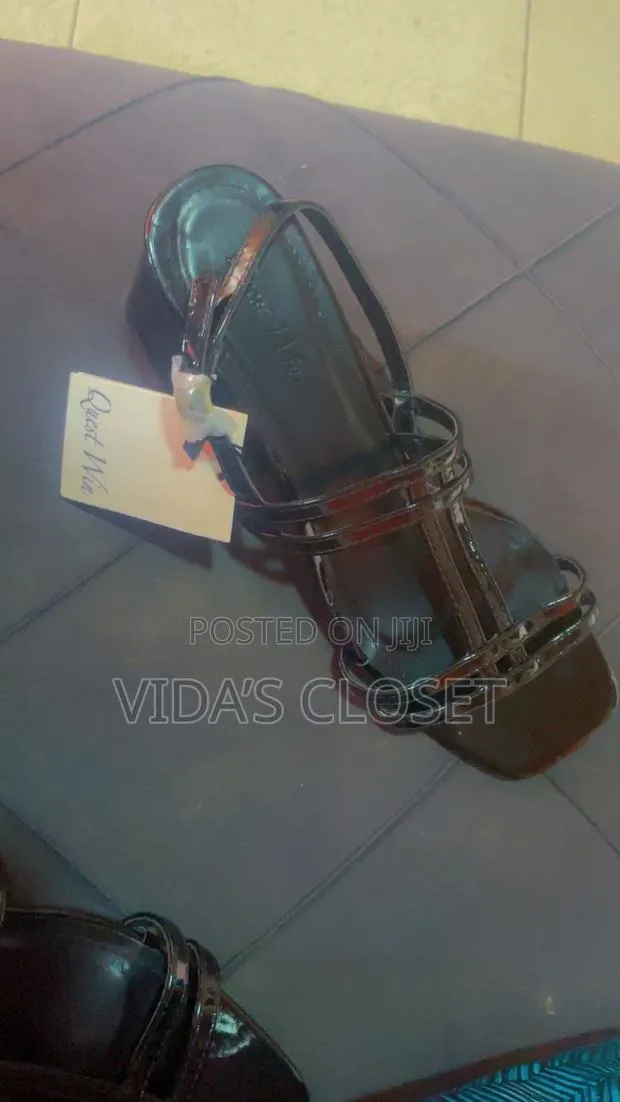 Quality Sandals · Photo 1