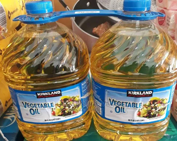 Kirkland Vegetable Oil · Photo 1