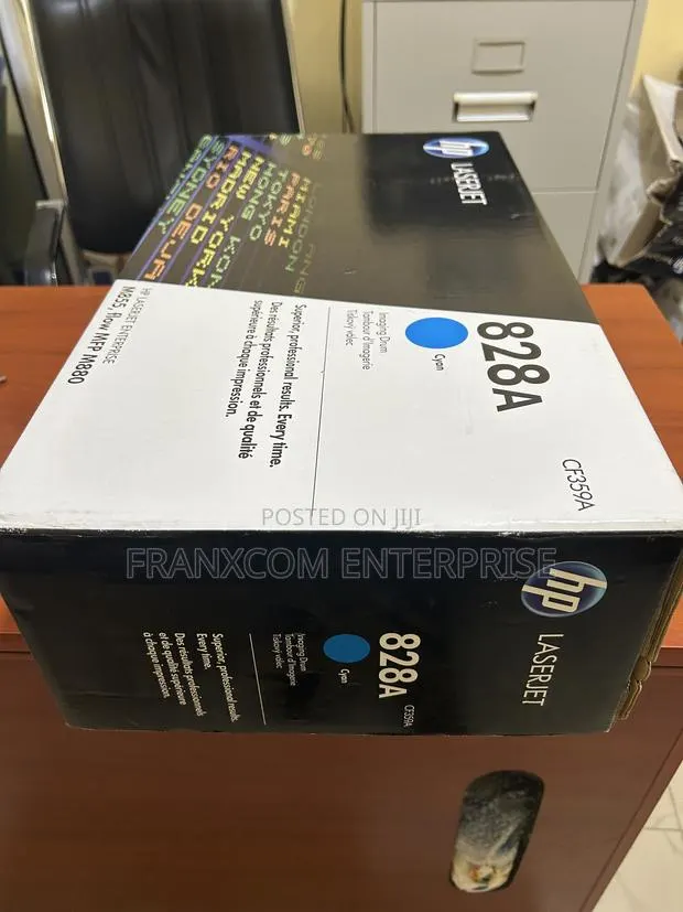 HP Original 828A Toner(Cyan) · Photo 1