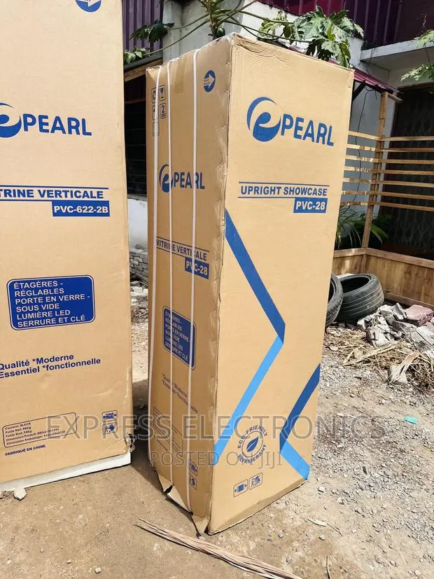 See-Through Inside LED Lamp Display Fridge Pearl PVC-28 · Photo 1