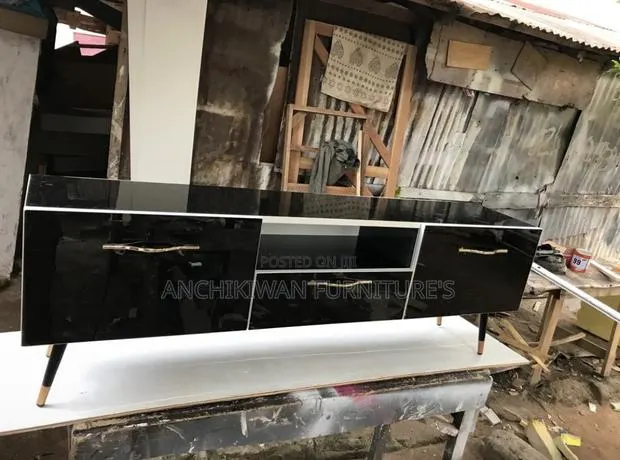Foreign Tv Stand 6 Feet (Payment After Delivery) · Photo 1