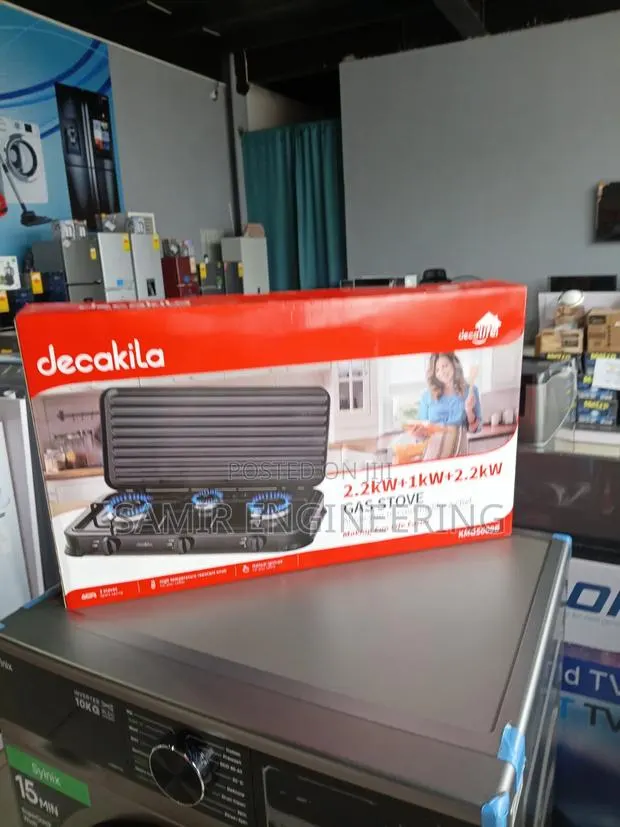 The Smart Kitchen Upgrade: Decakila KMGS009B Three-Burner Stove · Photo 1