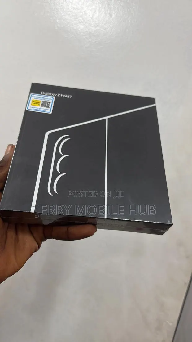 New Samsung Galaxy Z Fold7 256 GB Blue · Photo 1