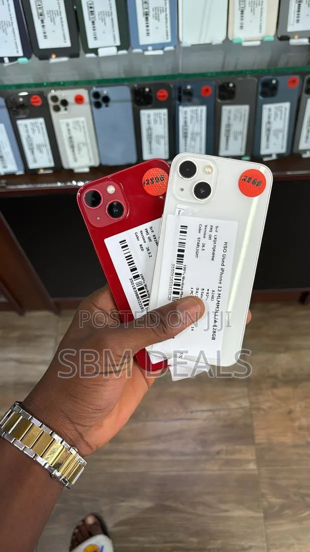 Apple iPhone 13 128 GB Blue · Photo 1