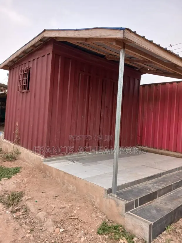Container With Roof for Sale · Photo 1